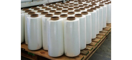 Из чего делают стрейч-пленку?